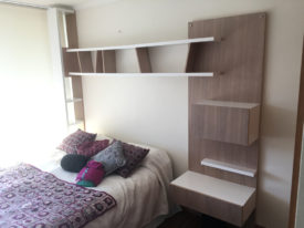 Veladores con repisas